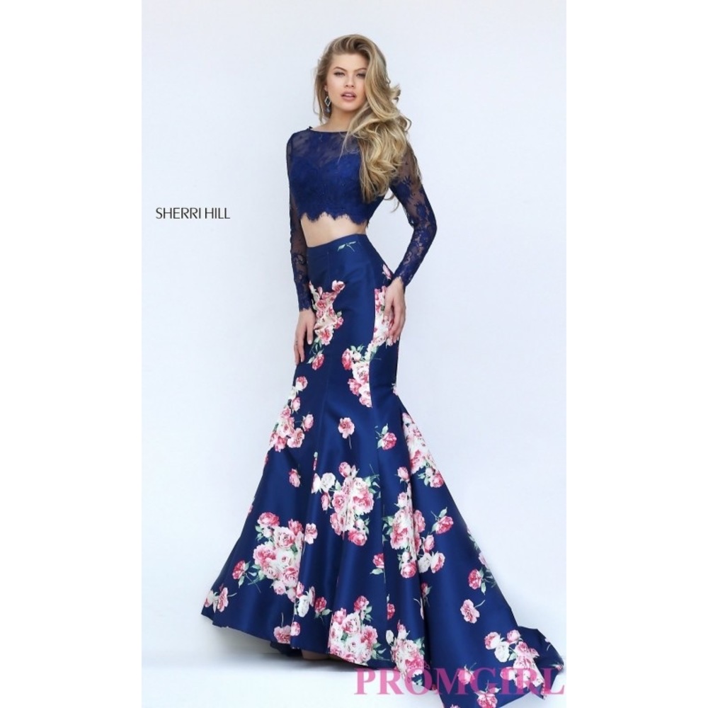 Gorgeous Sherri Hill only worn once!!